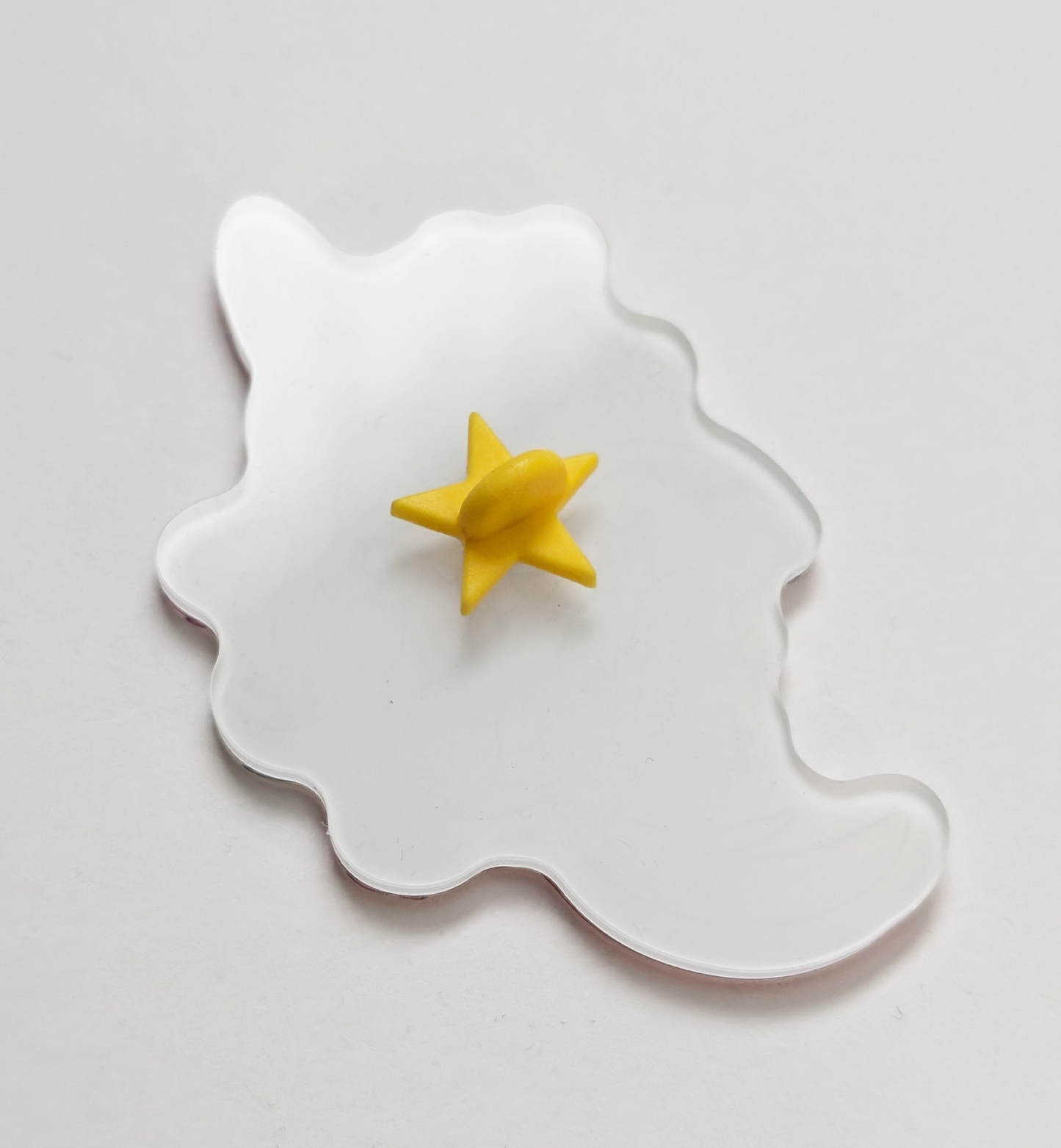 Sylveon Flowering Pin